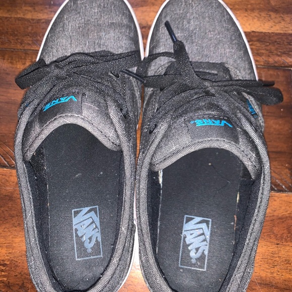 Vans - Picture 4 of 6